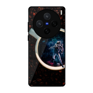 Intergalactic Travler Vivo X200 5G